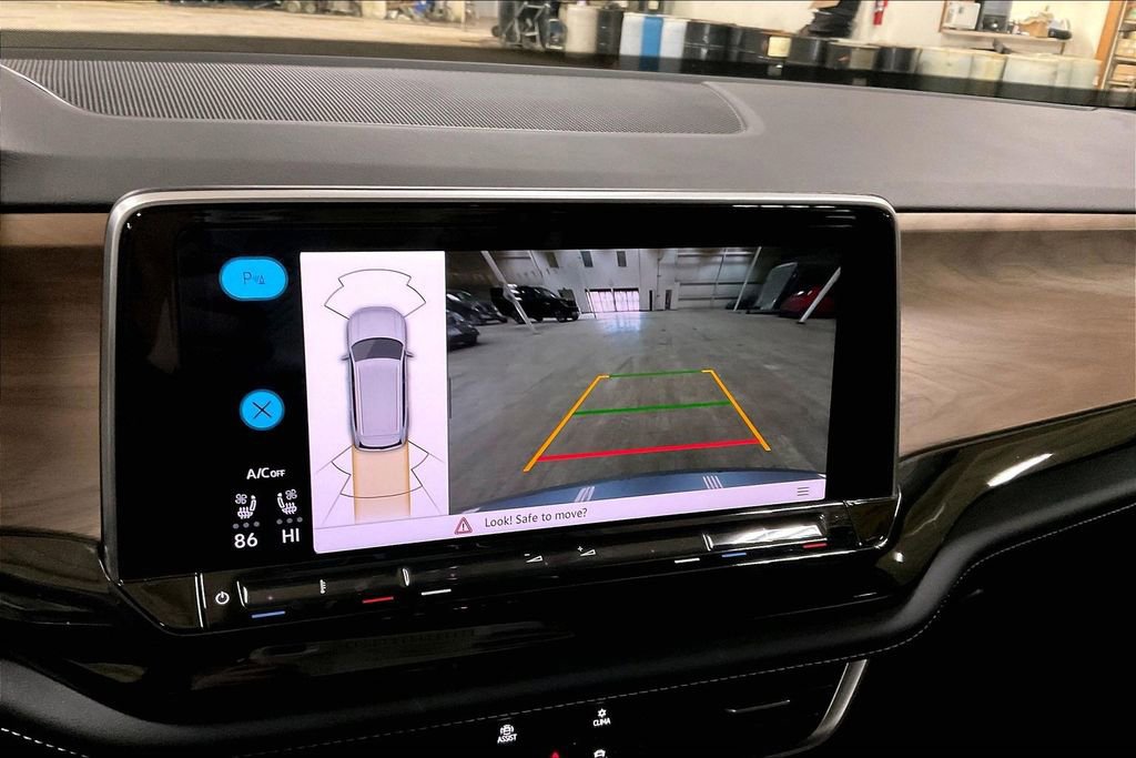 Used 2025 Volkswagen Atlas SE image 20