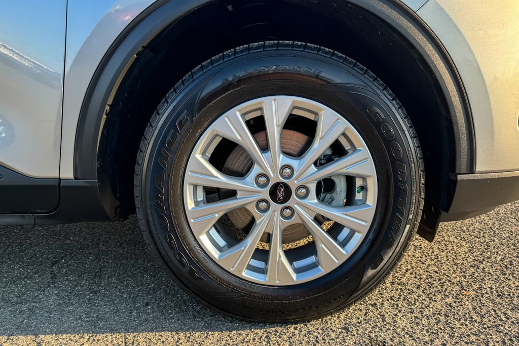 Certified 2023 Ford Escape Active AWD/4WD image 9