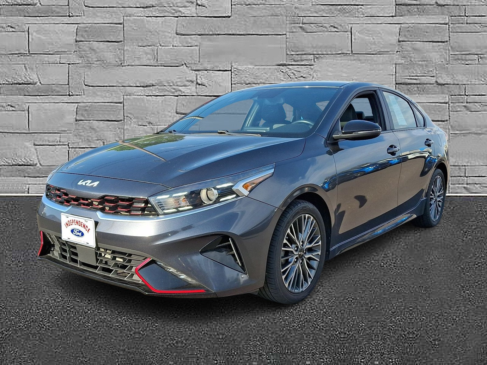 Used 2022 Kia Forte GT-Line w/ GT-Line Technology Package FWD image 4