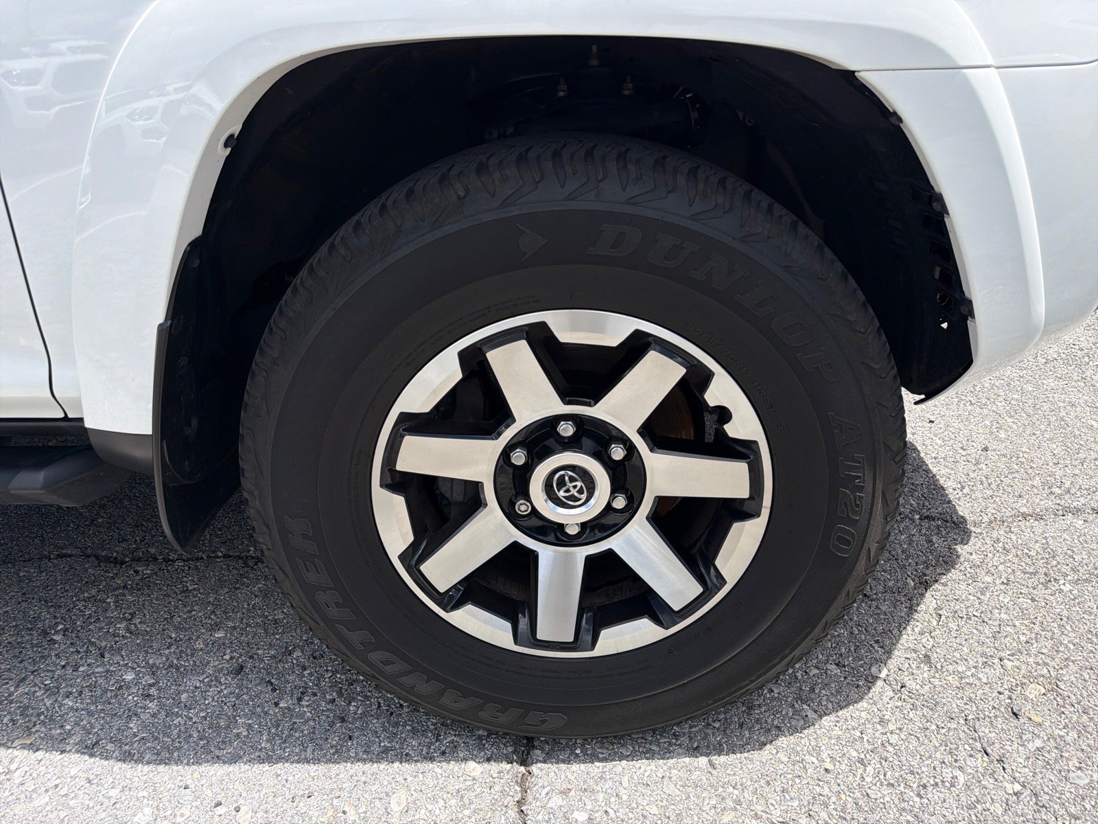 Used 2024 Toyota 4Runner TRD Off-Road Premium w/ Off Road Premium Plus Package AWD/4WD image 4