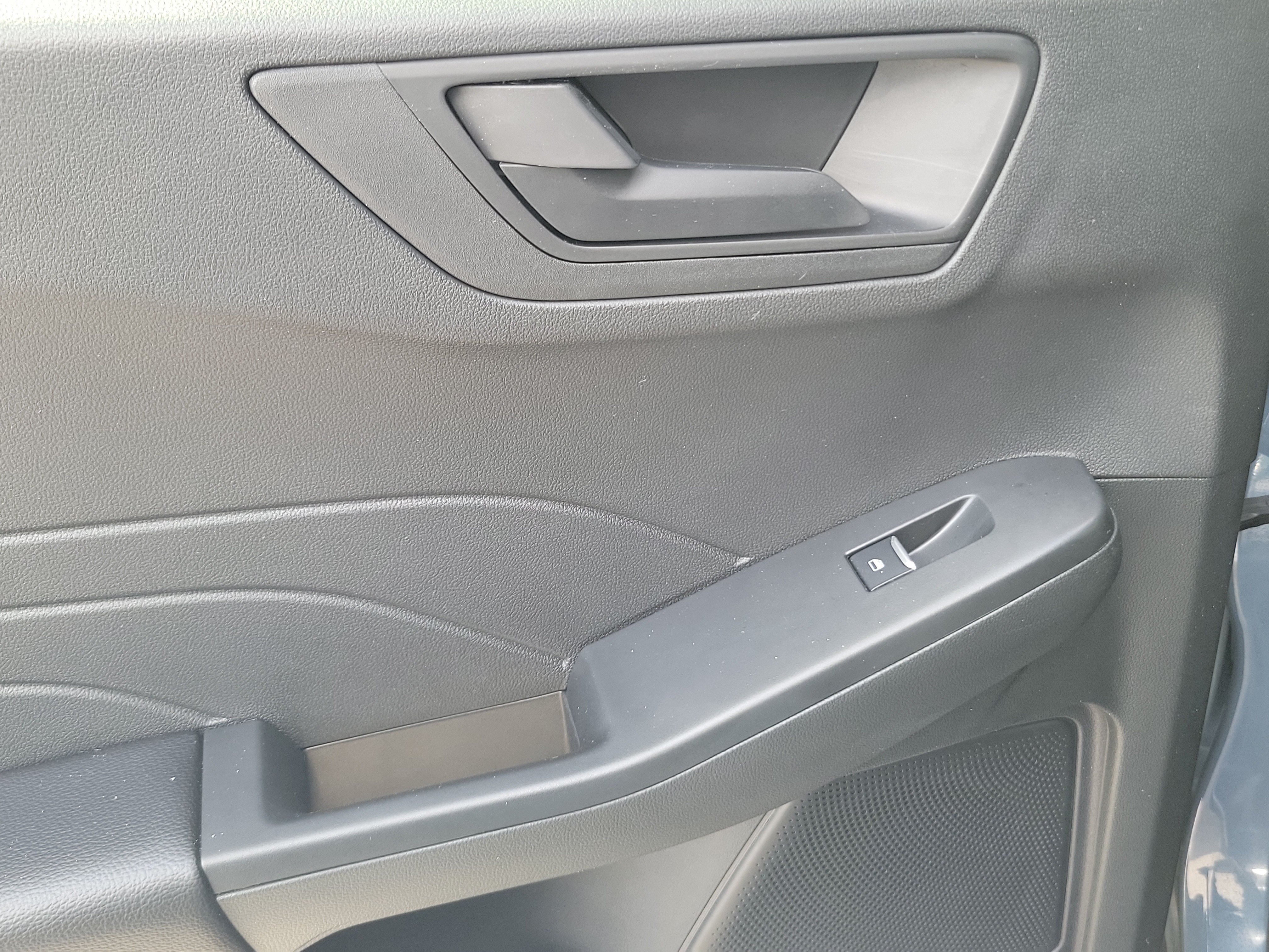 Certified 2025 Ford Escape Active w/ Tech Pack #1 FWD image 28