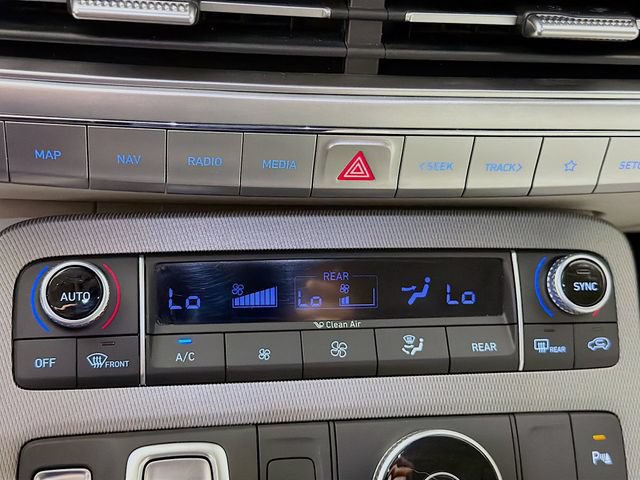 Used 2022 Hyundai Palisade SEL w/ Premium Package FWD image 19