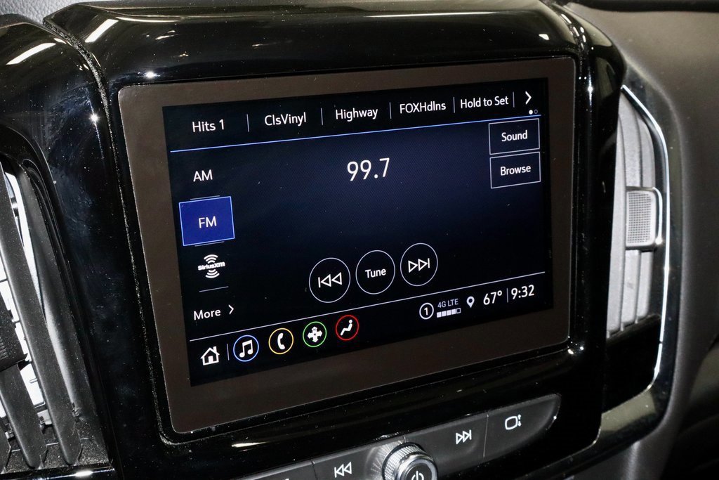 Used 2023 Chevrolet Traverse LT image 10