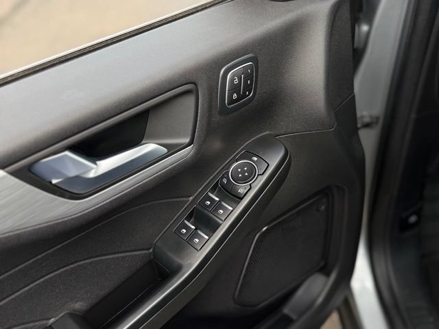 Certified 2024 Ford Escape Platinum AWD/4WD image 12