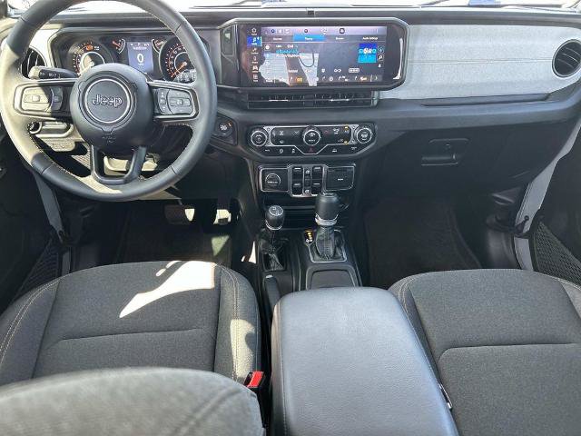 Used 2024 Jeep Wrangler Unlimited Sport AWD/4WD image 13