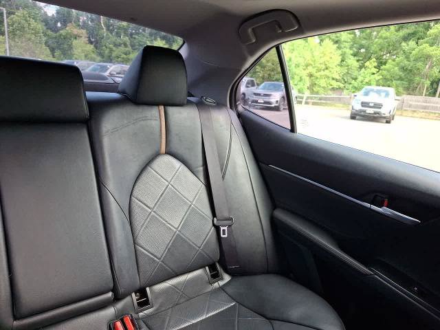 Used 2018 Toyota Camry XLE FWD image 14