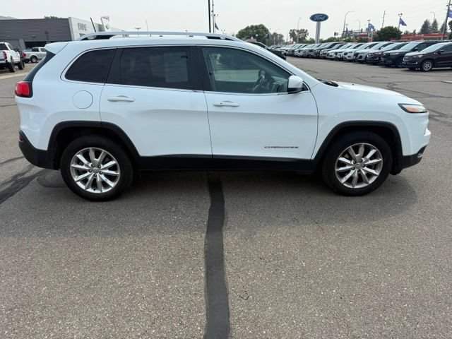 Used 2017 Jeep Cherokee Limited AWD/4WD image 11