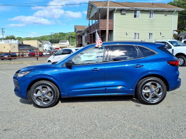 Certified 2023 Ford Escape ST-Line w/ Tech Pack #1 AWD/4WD image 4