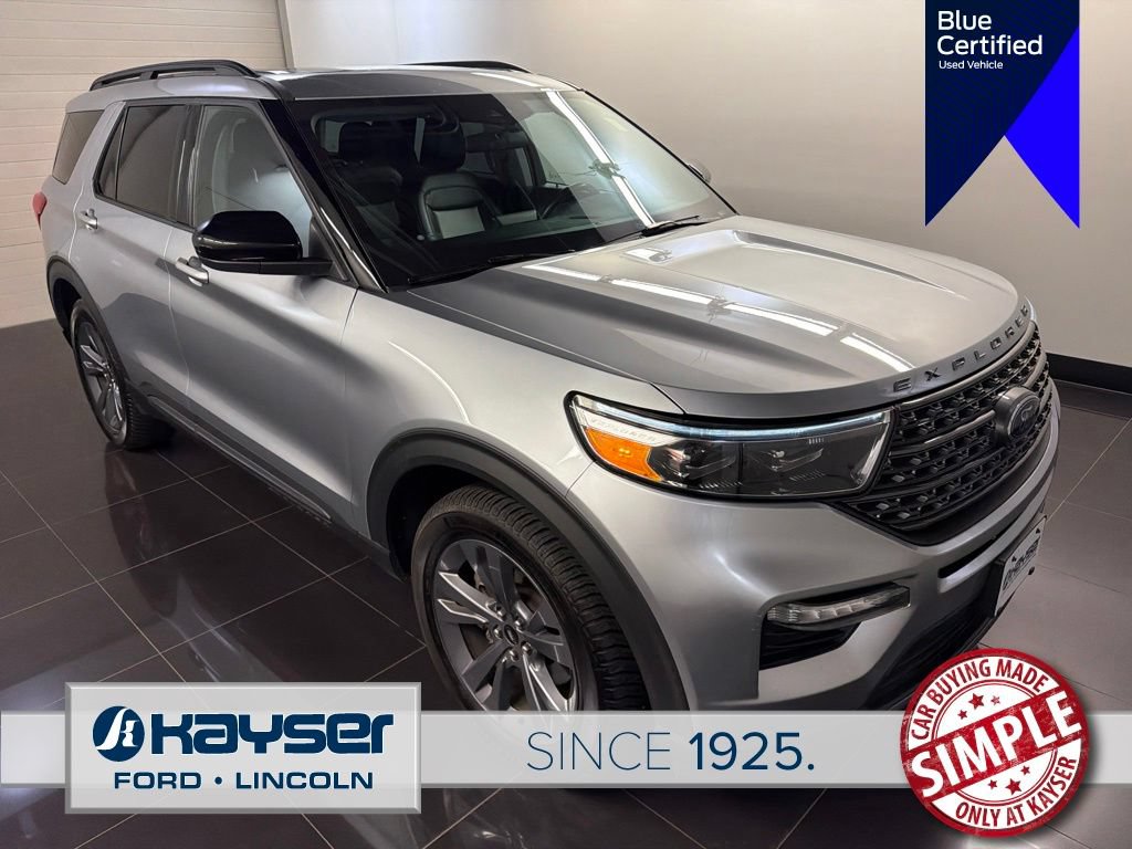 Certified 2022 Ford Explorer XLT w/ Equipment Group 202A AWD/4WD image 1