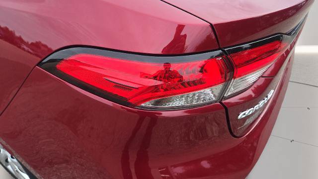 Used 2025 Toyota Corolla LE FWD image 33