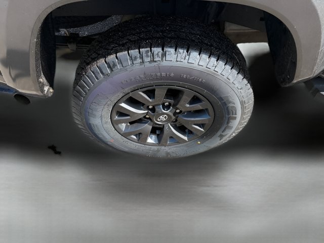Used 2023 Toyota Tacoma SR5 AWD/4WD image 21