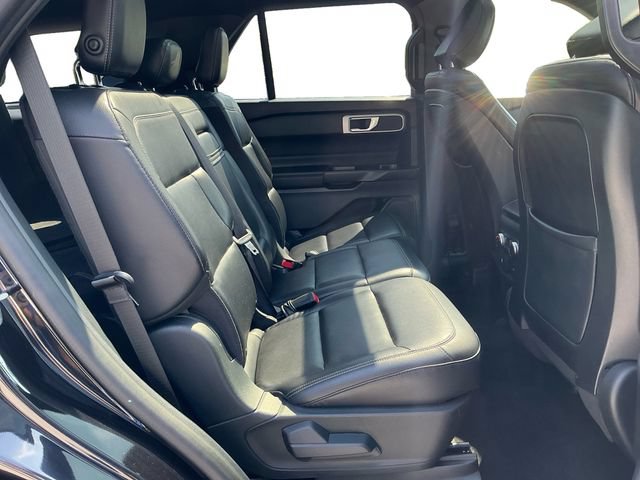 Certified 2020 Ford Explorer XLT w/ Equipment Group 202A AWD/4WD image 18