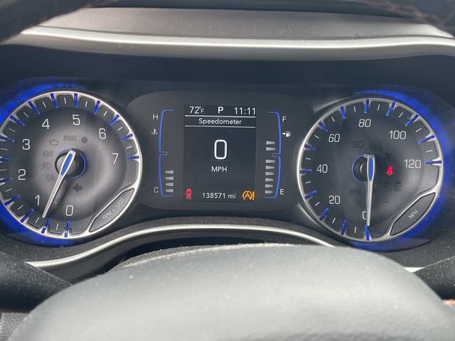 Used 2020 Chrysler Pacifica Touring-L FWD image 42
