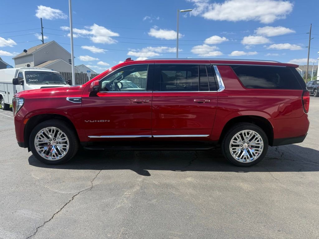 Used 2021 GMC Yukon XL SLT w/ SLT Premium Package AWD/4WD image 6