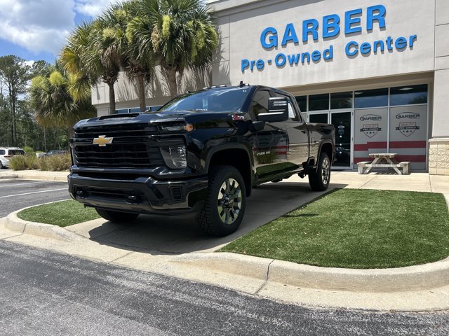 Used 2025 Chevrolet Silverado 2500 Custom w/ Z71 Off-Road Package AWD/4WD image 13