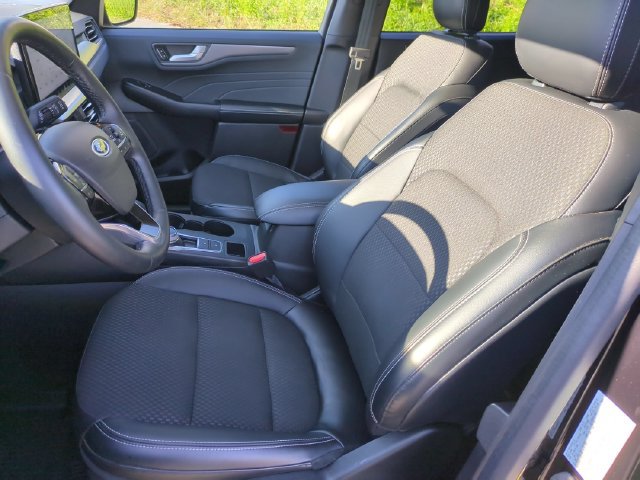 Certified 2024 Ford Escape SE FWD image 14