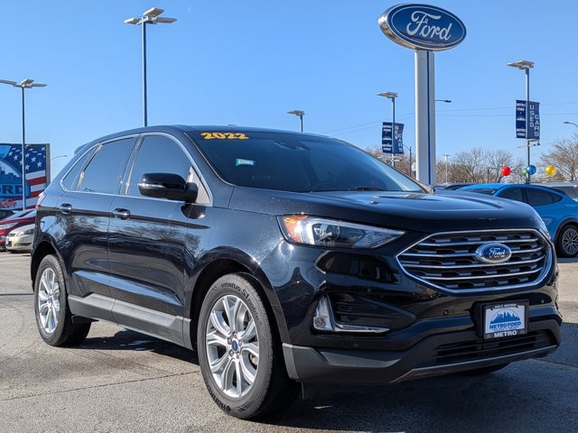 Certified 2022 Ford Edge Titanium AWD/4WD image 2