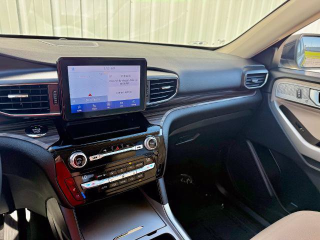 Certified 2021 Ford Explorer Limited w/ Equipment Group 301A AWD/4WD image 25