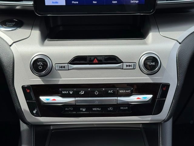 Certified 2022 Ford Explorer XLT w/ Equipment Group 202A AWD/4WD image 18