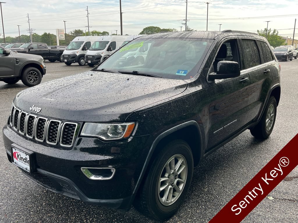 Used 2018 Jeep Grand Cherokee Laredo AWD/4WD image 4