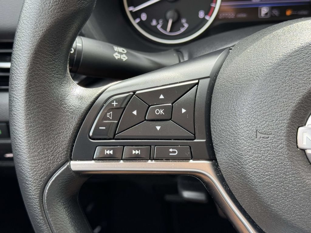 Used 2025 Nissan Sentra SV FWD image 12