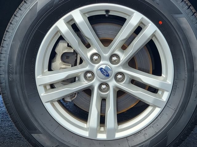 Certified 2023 Ford Explorer XLT w/ Equipment Group 202A AWD/4WD image 17
