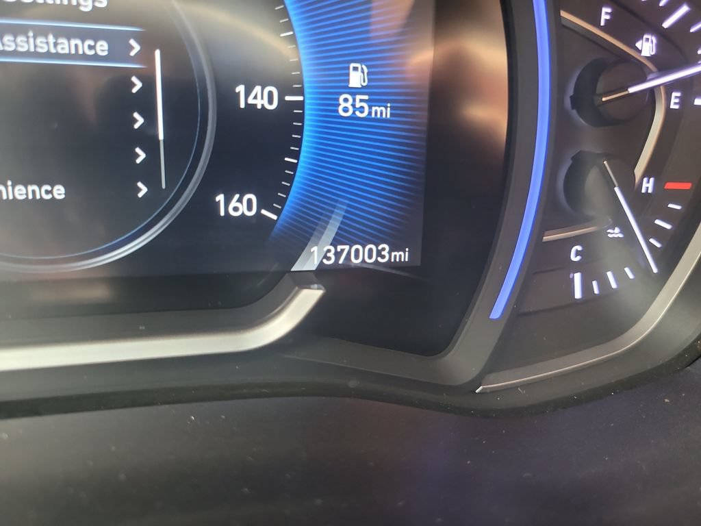 Used 2019 Hyundai Santa Fe SEL FWD image 30