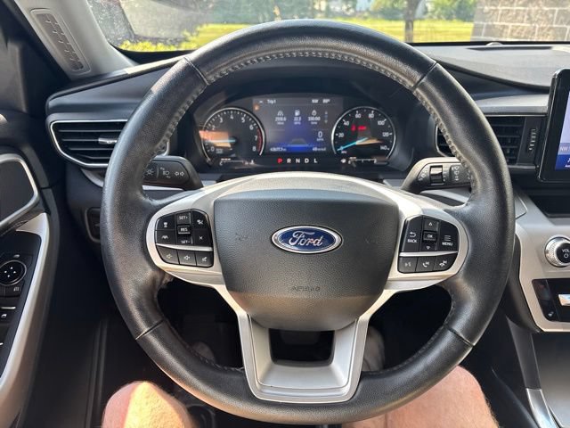 Certified 2023 Ford Explorer XLT w/ Equipment Group 202A AWD/4WD image 18