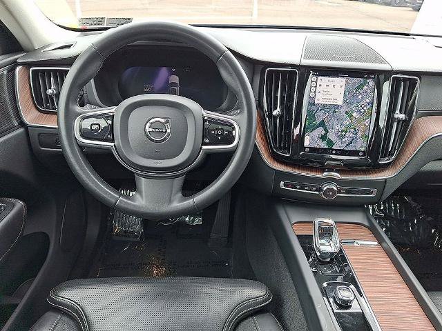 Used 2023 Volvo XC60 B6 Ultimate w/ Protection Package Premier AWD/4WD image 11