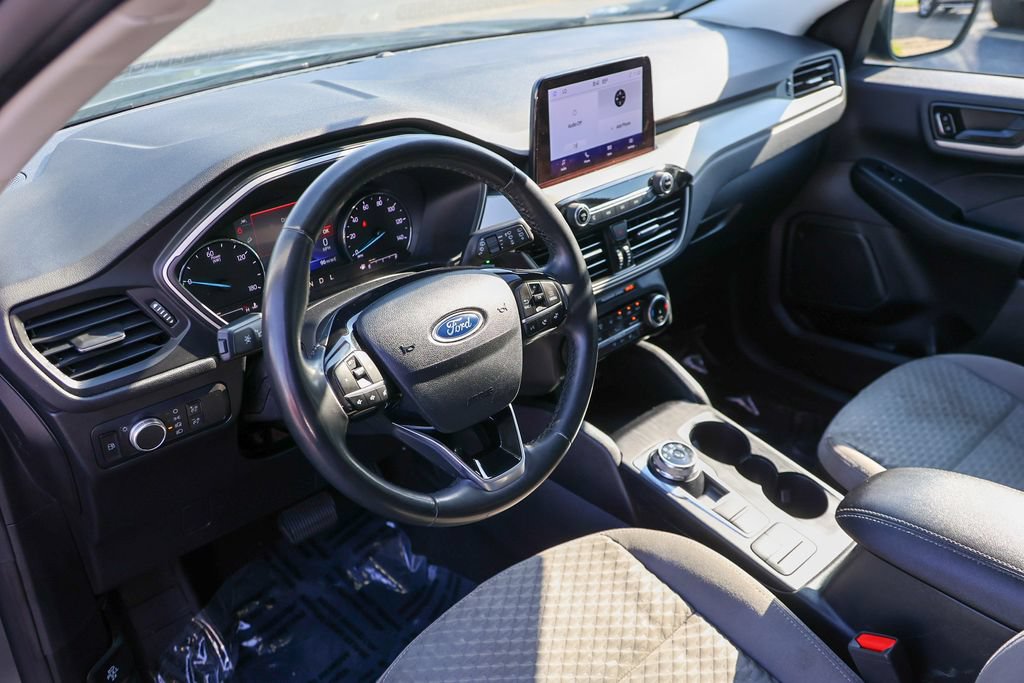 Certified 2022 Ford Escape SE w/ Cold Weather Package FWD image 19