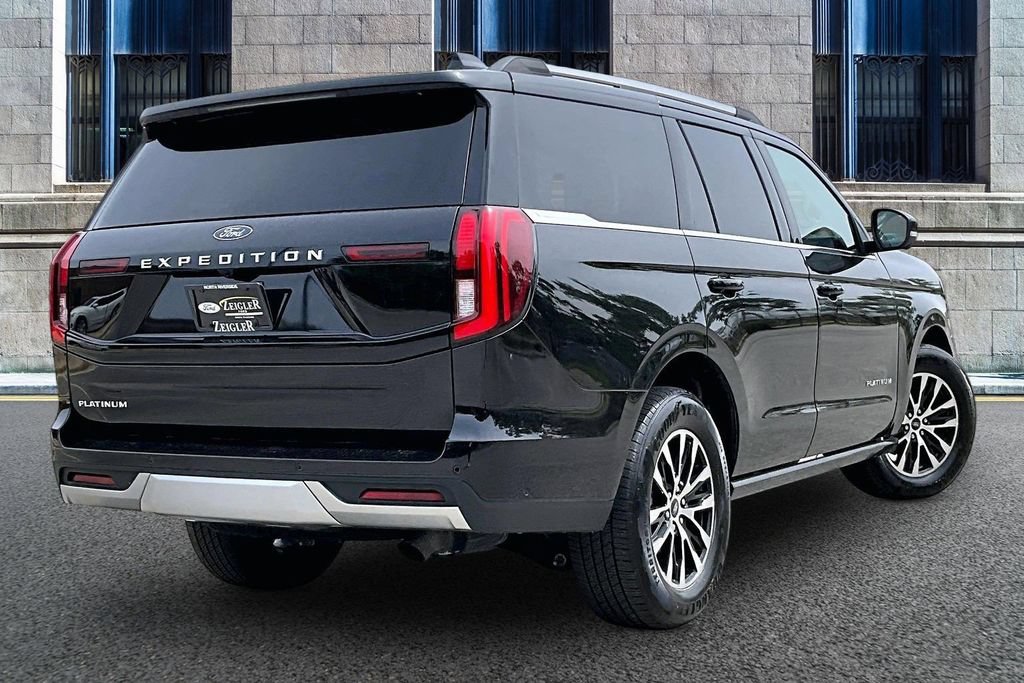 Certified 2025 Ford Expedition Platinum AWD/4WD image 11