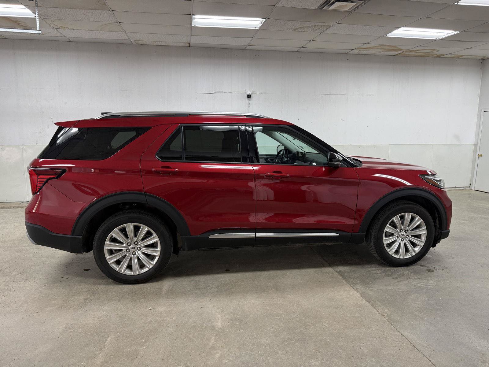 Certified 2025 Ford Explorer Platinum w/ LUX Leather Package AWD/4WD image 1