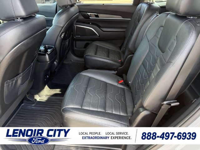Used 2022 Kia Telluride SX w/ SX Prestige Package AWD/4WD image 11