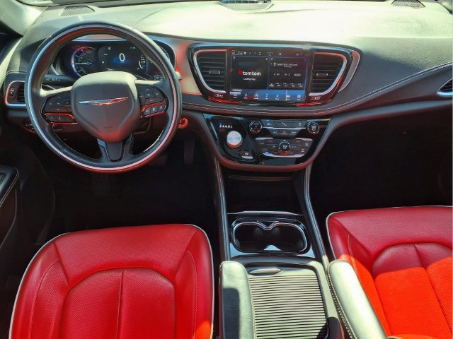 Used 2021 Chrysler Pacifica Limited w/ S Appearance Package FWD image 18