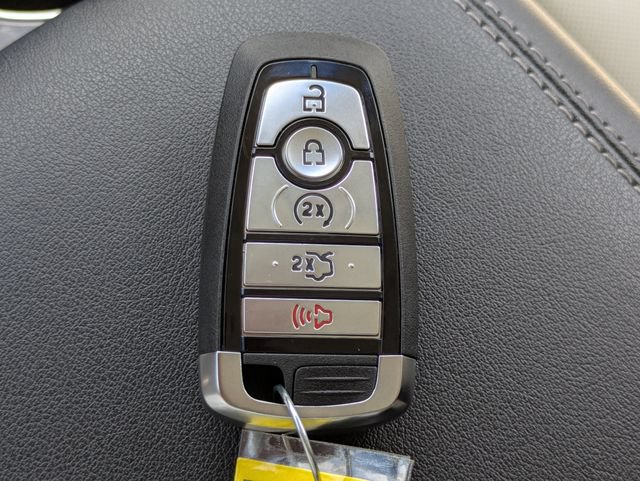 Certified 2017 Ford Edge Titanium w/ Equipment Group 302A FWD image 29