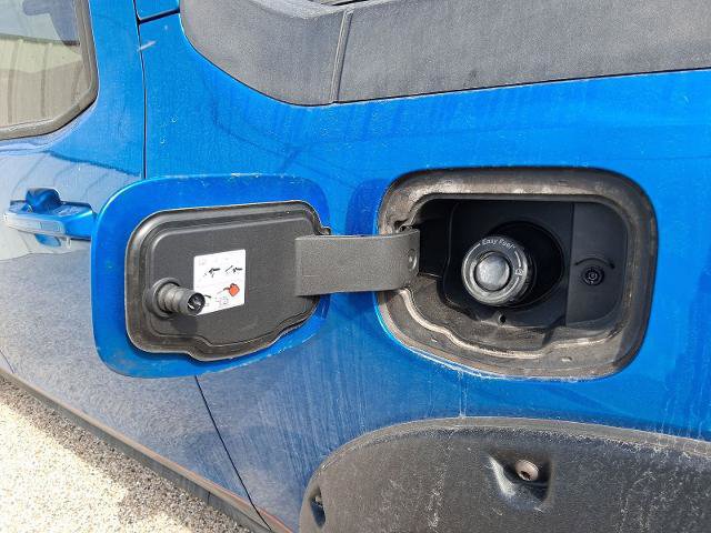 Certified 2022 Ford Maverick Lariat w/ Lariat Luxury Package image 17