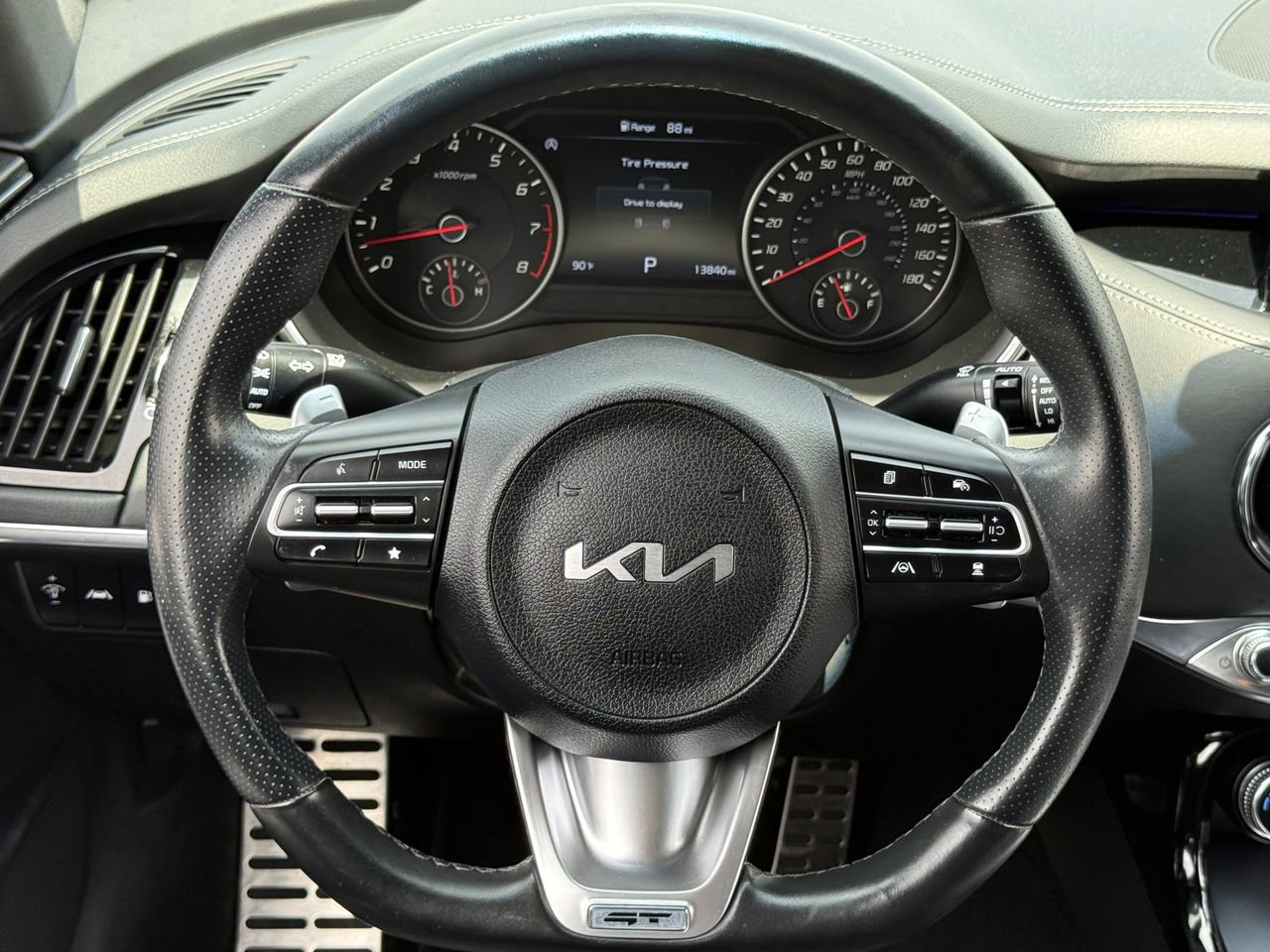 Used 2023 Kia Stinger GT2 RWD image 14