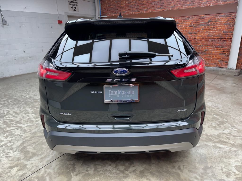 Certified 2022 Ford Edge SEL w/ Convenience Package AWD/4WD image 3
