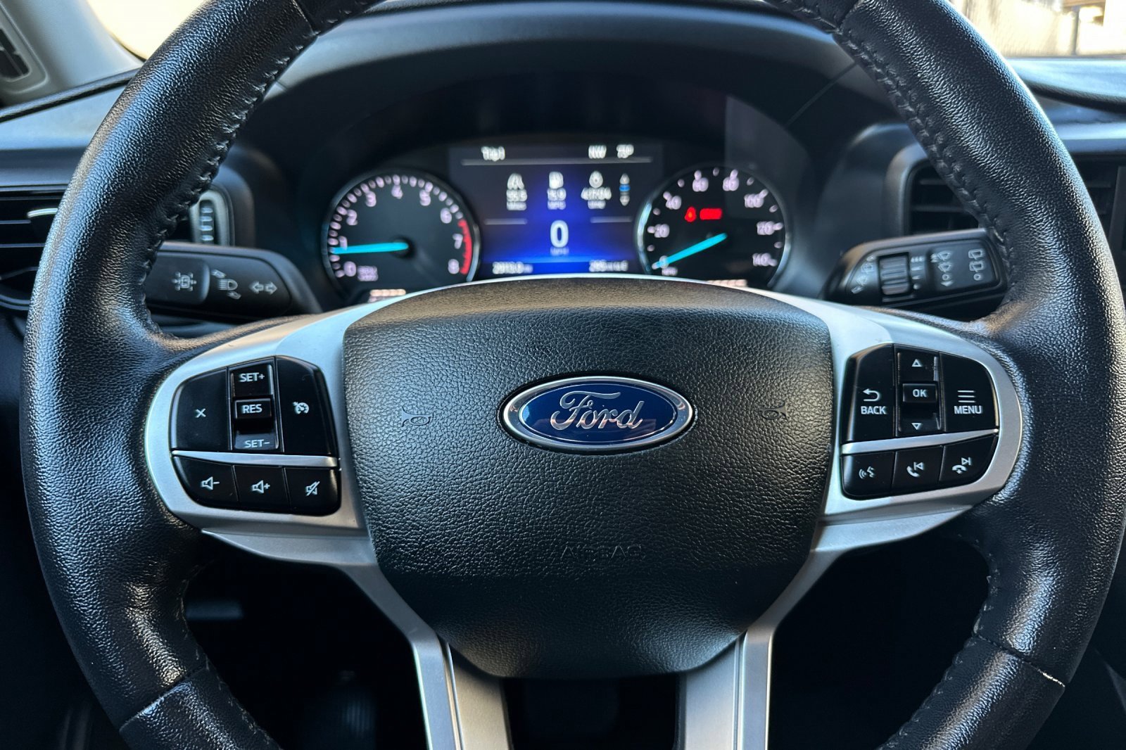 Certified 2022 Ford Explorer XLT image 23