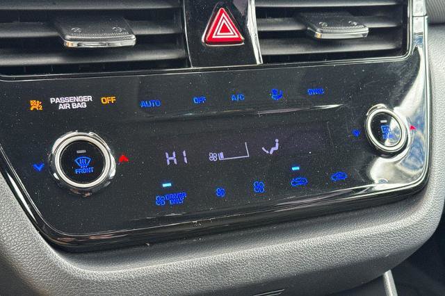 Used 2020 Hyundai Ioniq SE image 23