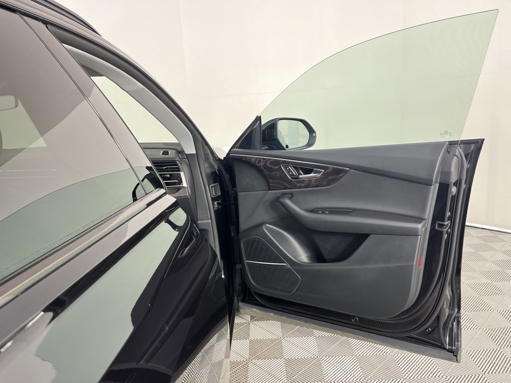 Used 2019 Audi Q8 Premium Plus image 29