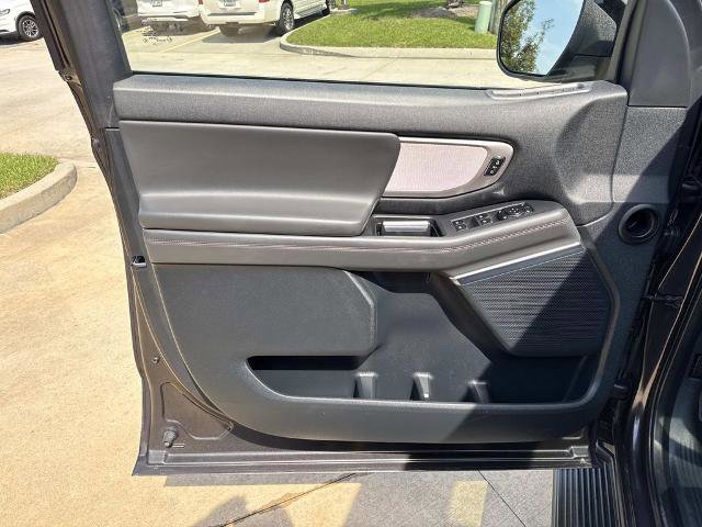 Certified 2025 Ford Expedition Active image 22