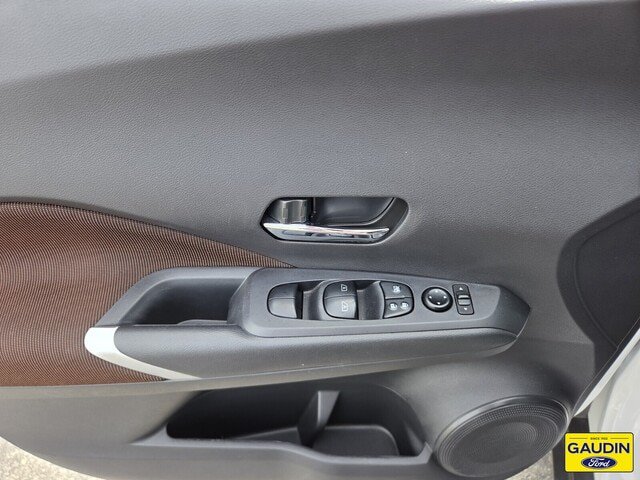 Used 2024 Nissan Kicks SR FWD image 18