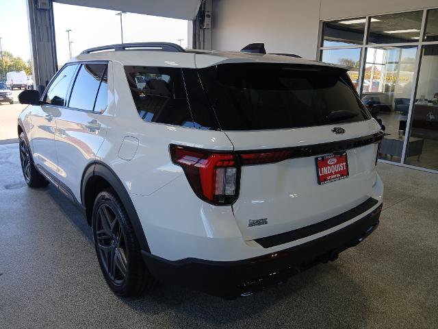 Certified 2025 Ford Explorer ST-Line w/ Premium Package image 3