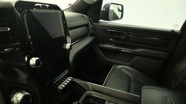 Used 2022 RAM 1500 Limited w/ Body Color Bumper Group AWD/4WD image 26