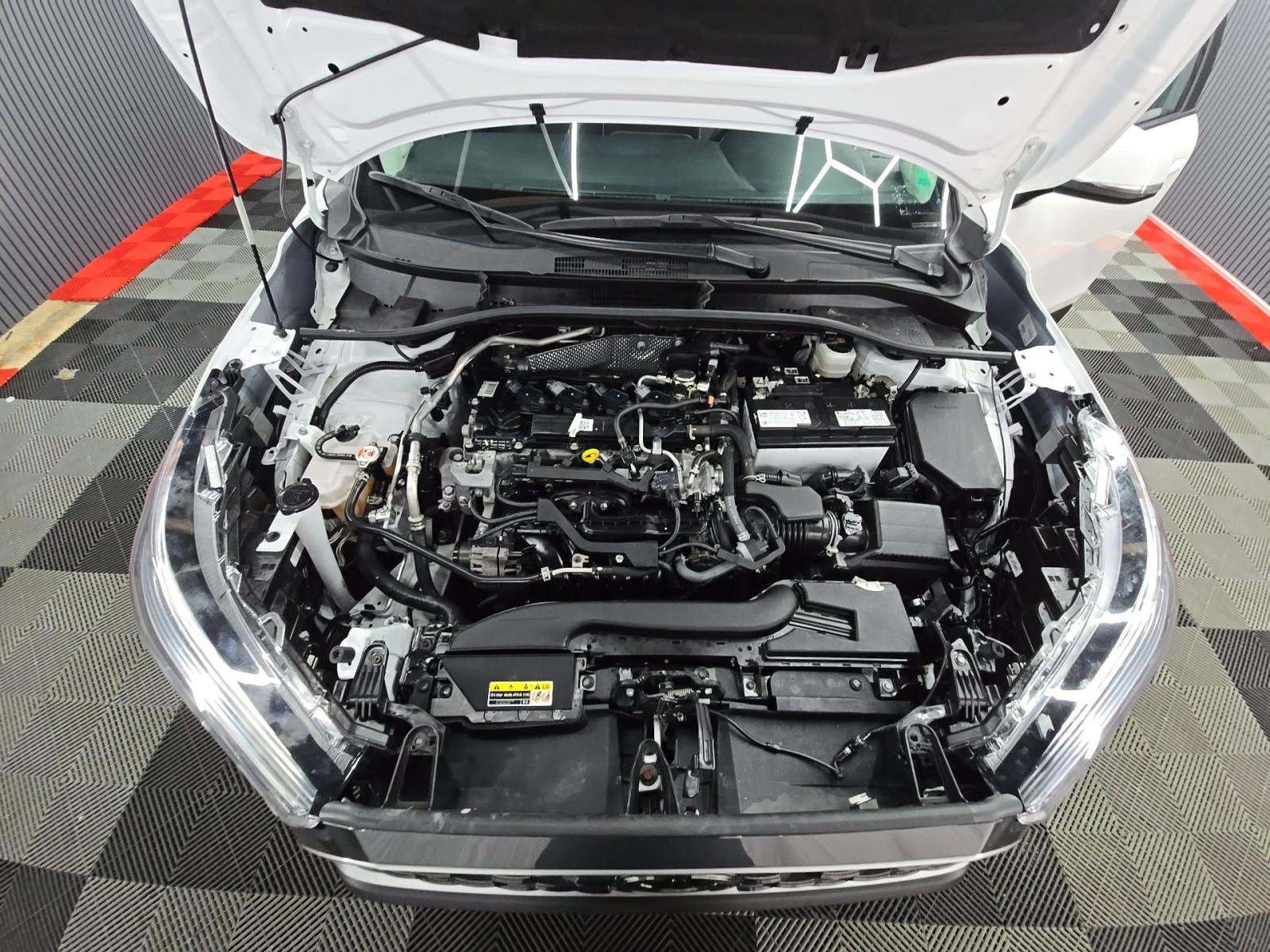Used 2023 Toyota Corolla Cross XLE w/ Convenience Package FWD image 19