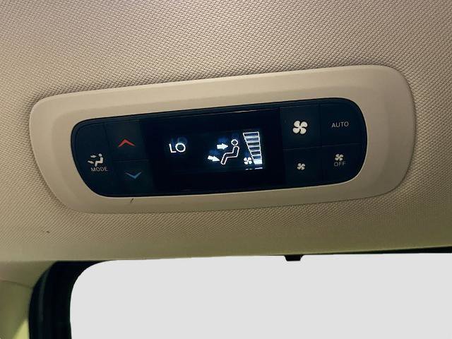 Used 2022 Chrysler Pacifica Touring-L image 20