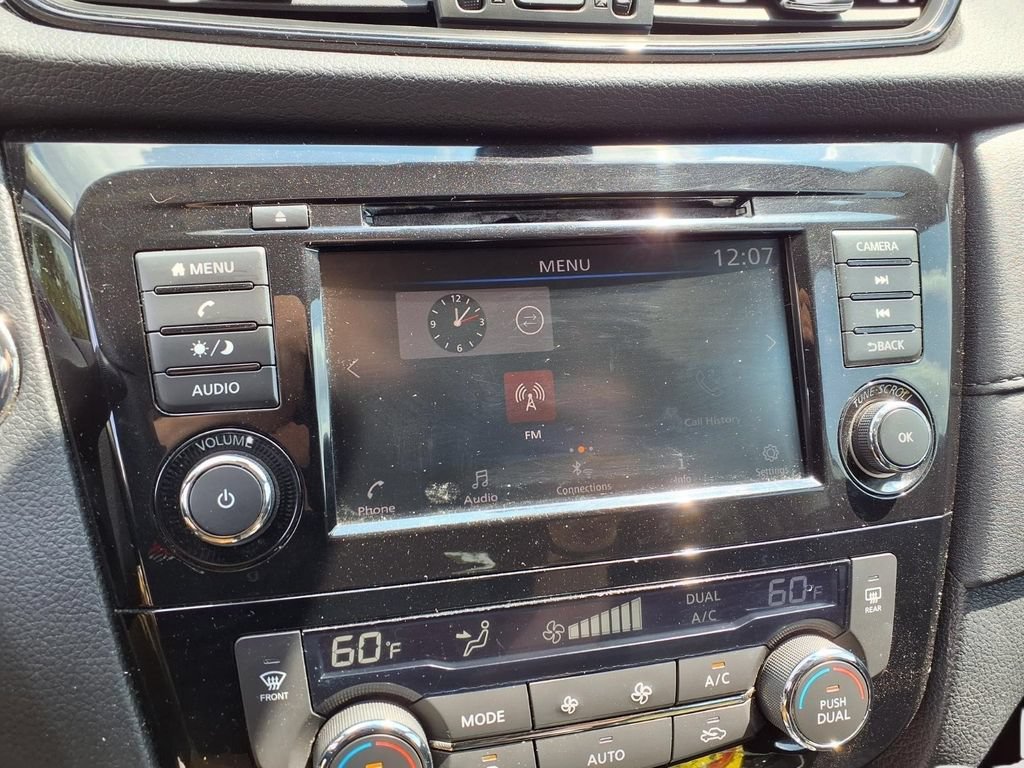 Used 2019 Nissan Rogue SV FWD image 10