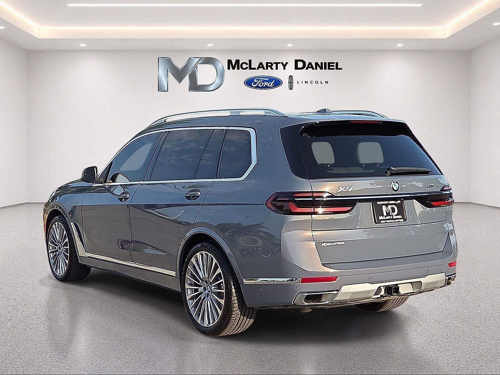 Used 2024 BMW X7 xDrive40i AWD/4WD image 4