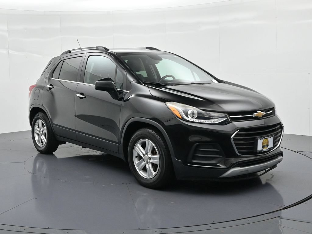 Used 2017 Chevrolet Trax LT w/ Driver Confidence Package FWD image 4